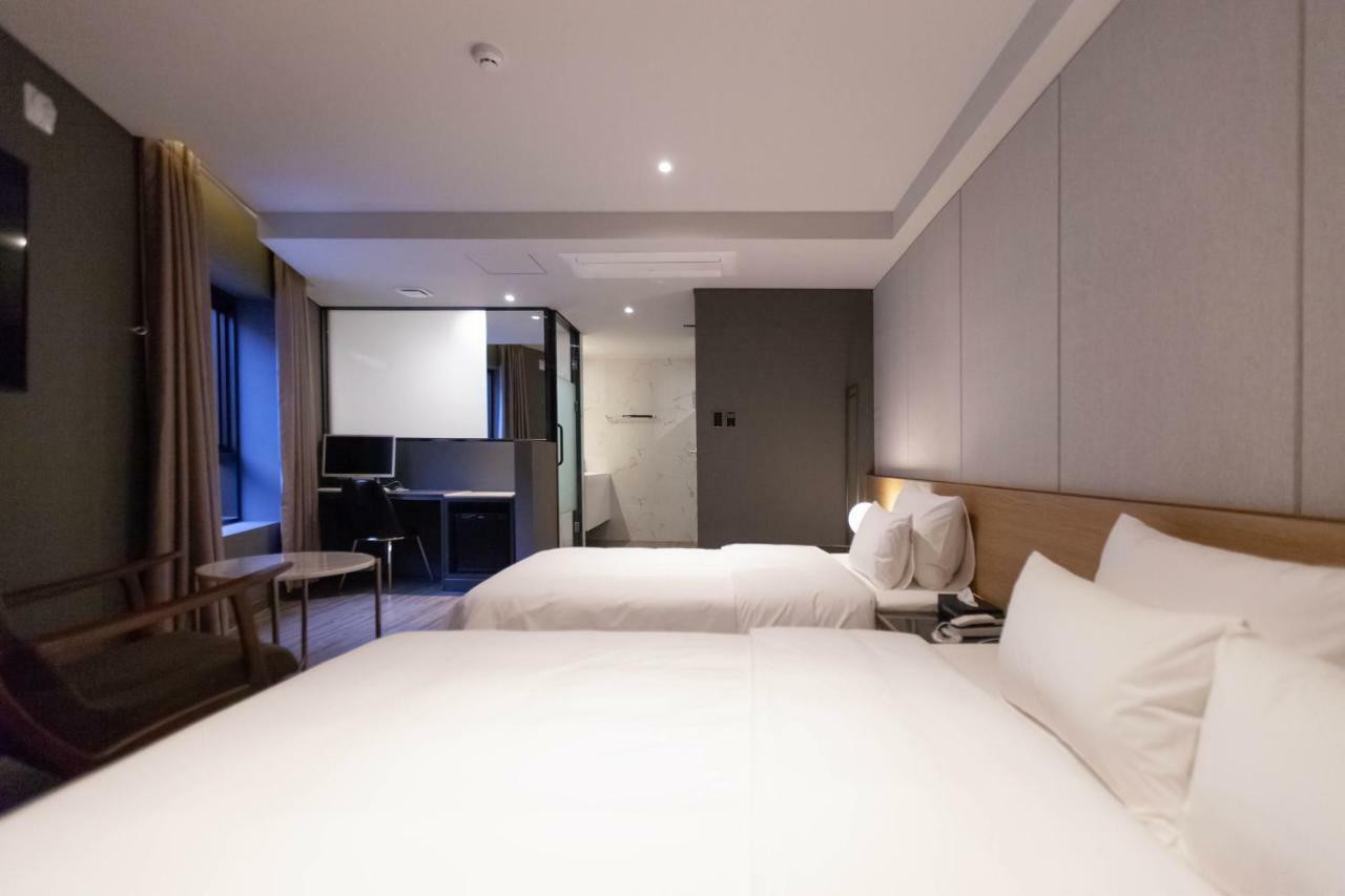 Brown-Dot Hotel Hadan Busan Bagian luar foto